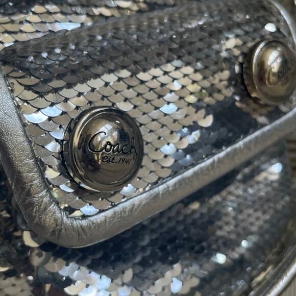 Coach 13821 poppy sequin - Gem Rare Coach Poppy Spotlight Sequin Satchel 13821 | Silver Metallic Y2K